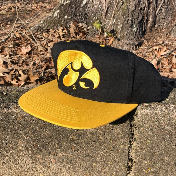 black clover iowa hawkeyes
